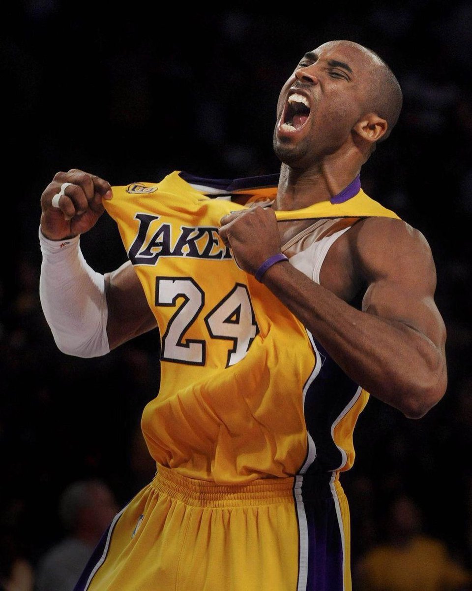 dinipr_'s tweet photo. Selama dunia perbasketan dia yg pertama gw kenal. Terimakasih legenda #RIPKOBEBRYAN https://t.co/x3pGpDqmFB