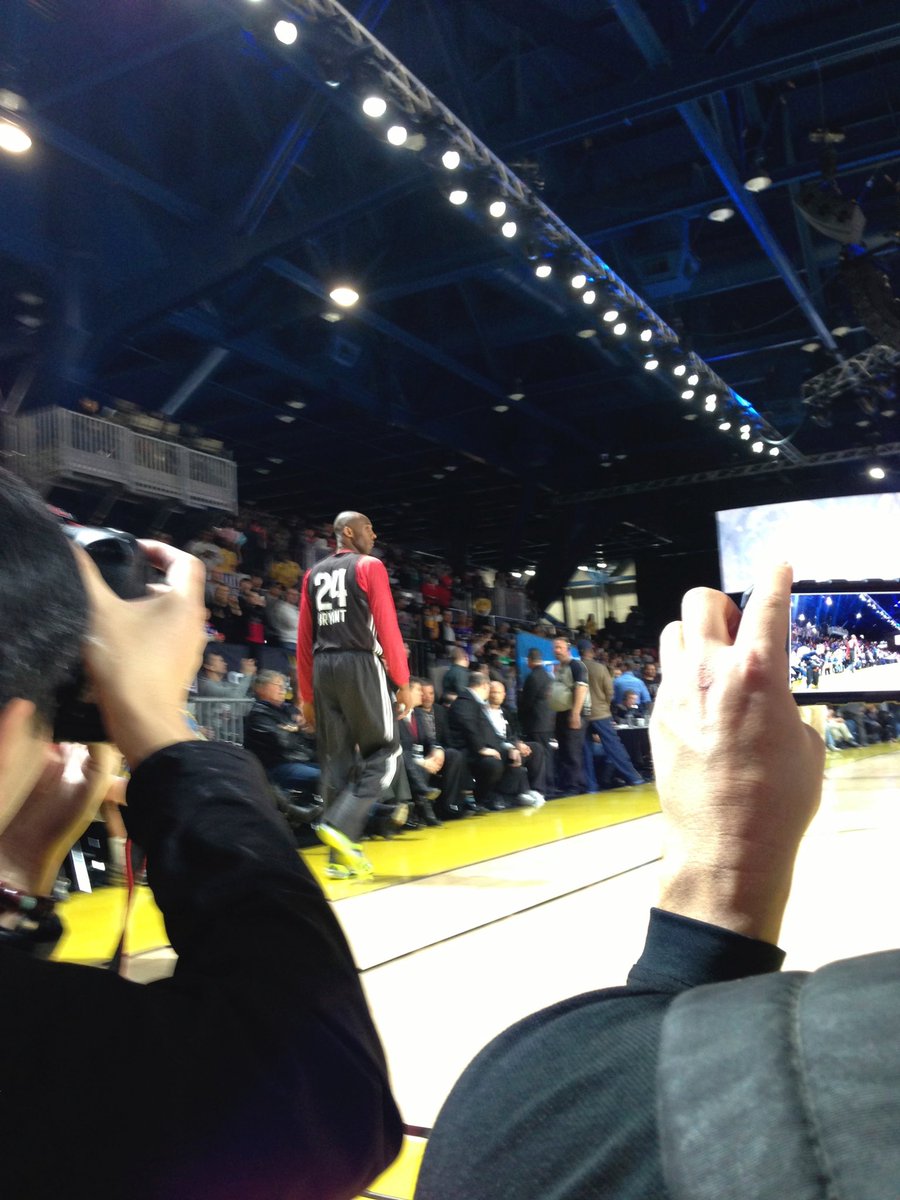 MiHolmes95's tweet photo. 7 Years ago at All Star weekend in Houston. I took these photos of Kobe. I’m speechless still. 😭🐍💔 #ripkobe  @DWHolmes1906 https://t.co/ODyJGwvmis