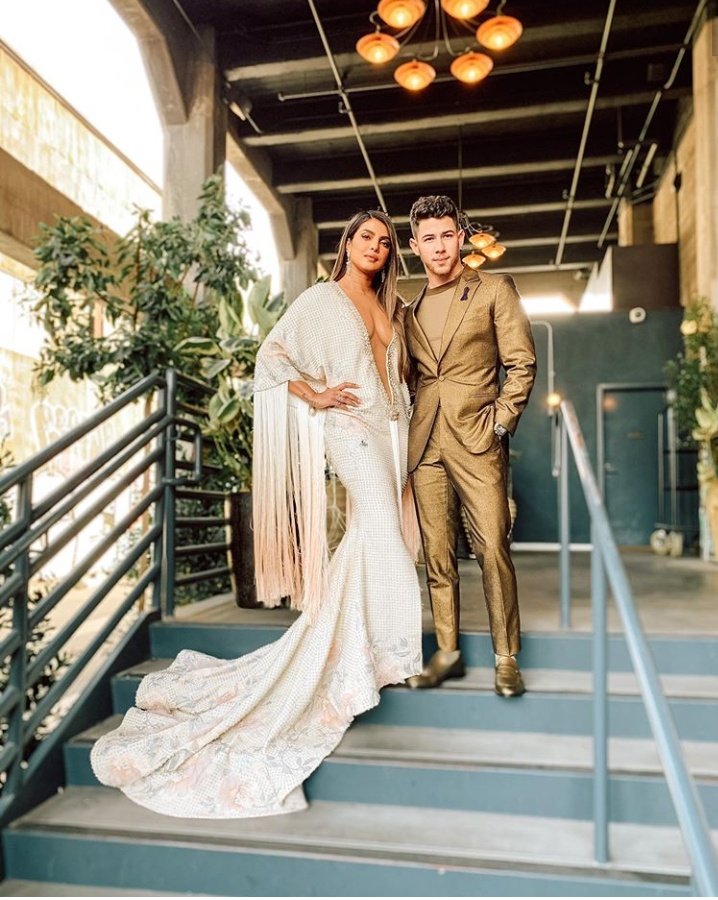 NickyankaJonas's tweet photo. #GRAMMYs ✨
#NickJonas #PriyankaChopra https://t.co/j3KDsHxudo