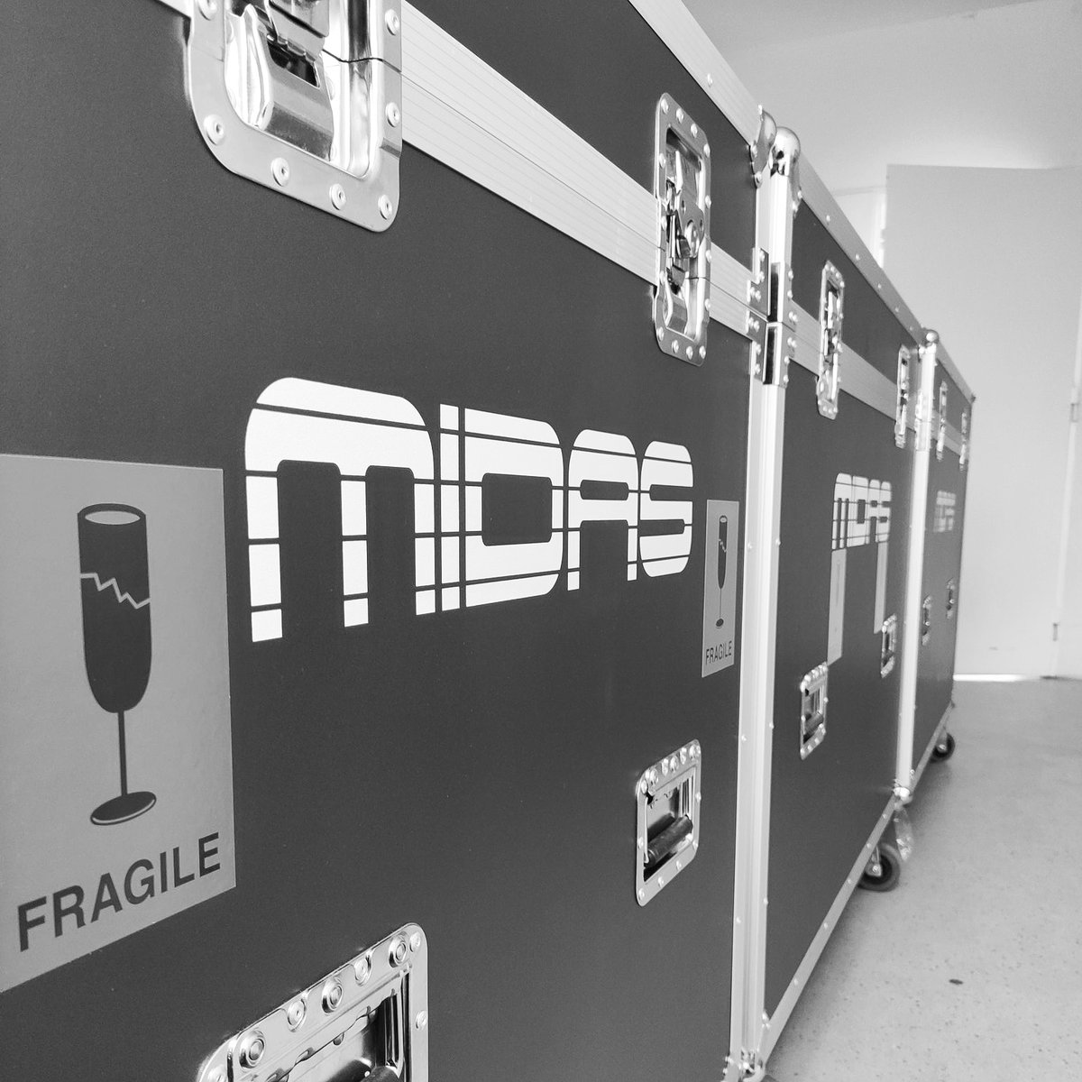 MIDASconsoles's tweet photo. On the road again 🎶🎚️🎛️
#pro2 #pro2c https://t.co/MeIiLpEvIS