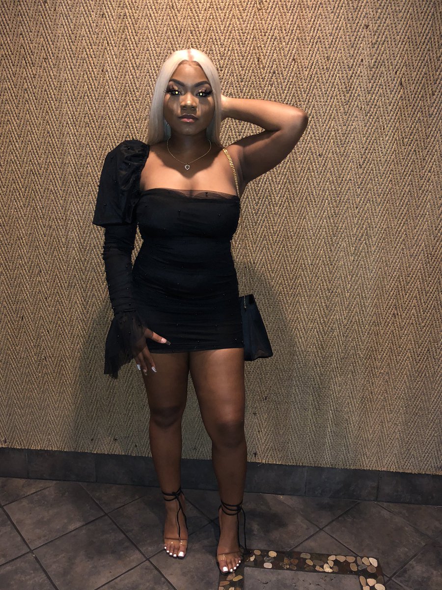 og_mikael's tweet photo. My birthday isn’t over yet 🖤 https://t.co/hwIrcJsyfm