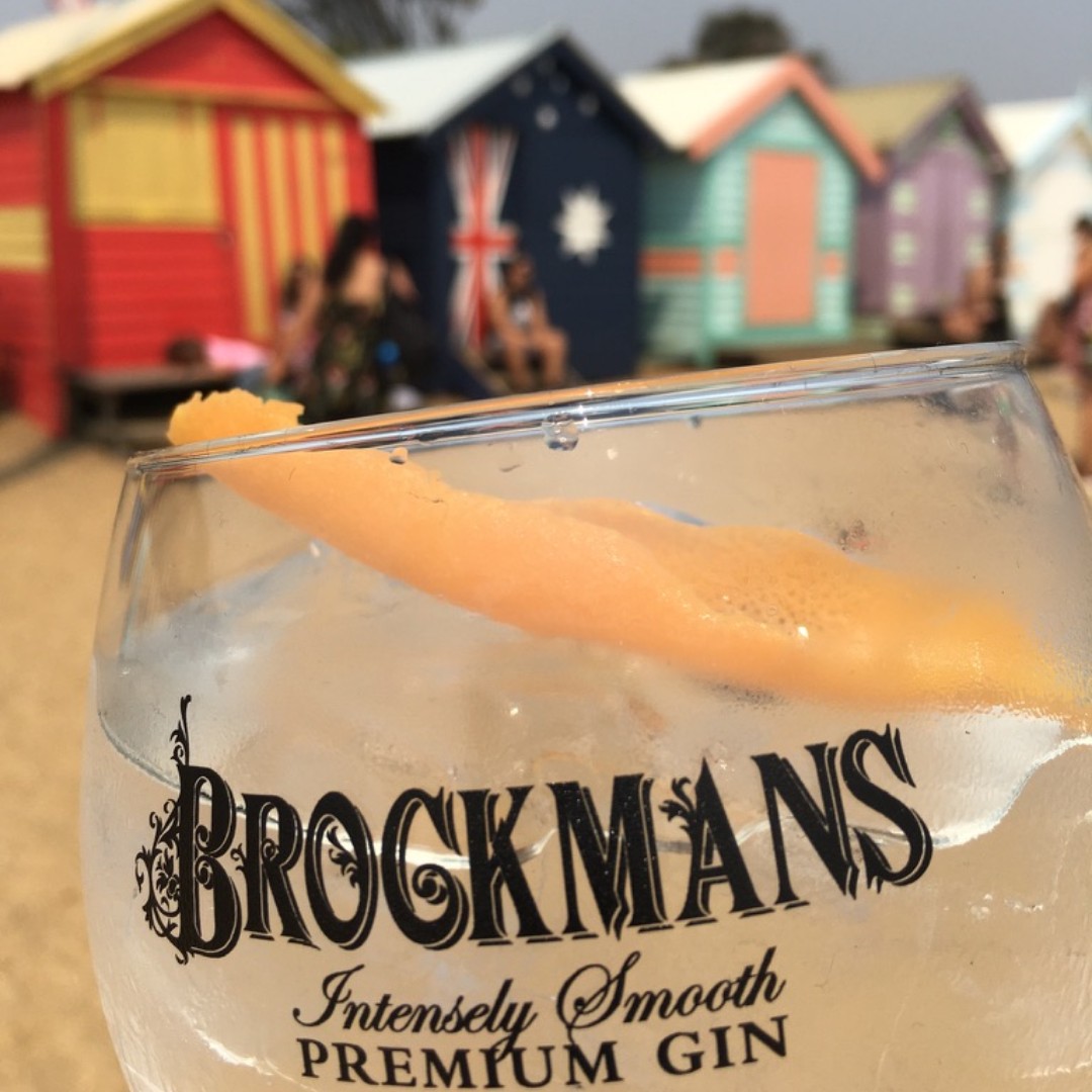 CopperpotSpiri1's tweet photo. For those whose dreams involve Gin & Beaches! Happy Australia Day! #welcometotheweekend #ginoclock #brockmansperfectserve #melbournegin #ginmelbourne #happyhour #gincocktails #summermelbourne #theperfectservetour #itscocktailoclock #brockoclock #BrockmansGin #australiaday https://t.co/J1CSPUqDnh