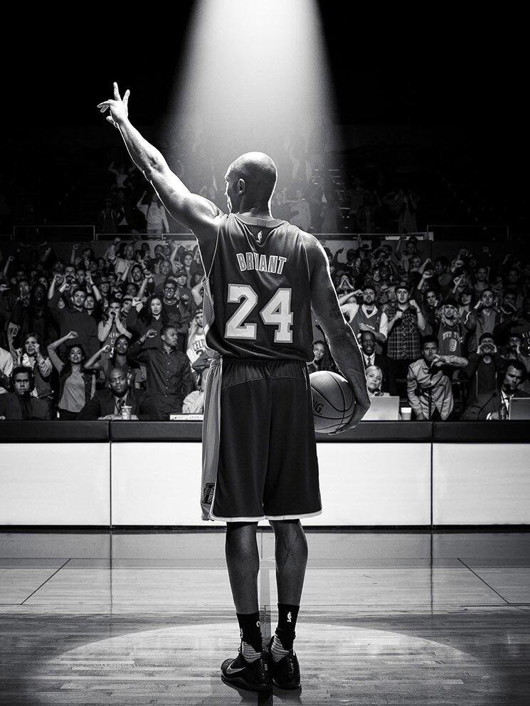 Rayados's tweet photo. ✝ | Sus éxitos y disciplina seguirán siendo una inspiración para el mundo del deporte #EnLaVidaYEnLaCancha

@kobebryant 🙏🏼🏀 #BlackMamba https://t.co/ig7Rue3AYh
