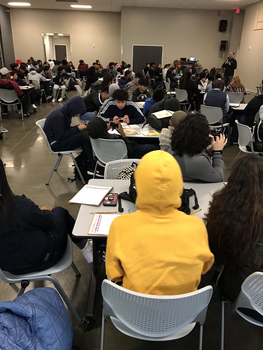 SECHS_Hisd's tweet photo. Writing is the focus with our freshmen and sophomore scholars! Erik Cork does it again! #LeadLearnLevelUp https://t.co/5khtbOhizj