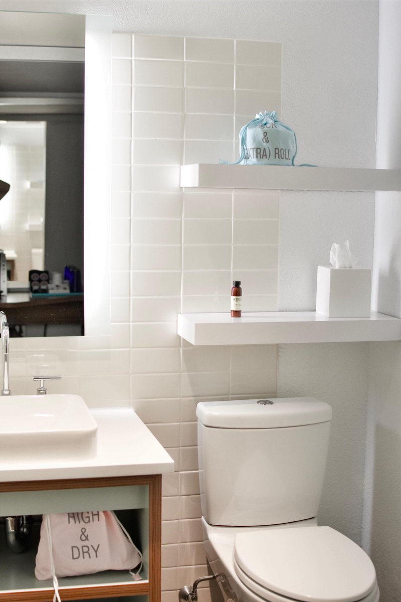 GuardSplash's tweet photo. Everyone's secret favorite place in the house.
.
.
.
.
#poop #toilet #poopsplash #splashguard #toiletsplash #poseidonskiss #toiletsplashback #splashback #health #disease #toiletselfie #toiletpaper #protect #protection #clean #goodshit https://t.co/ArKguGxZHW