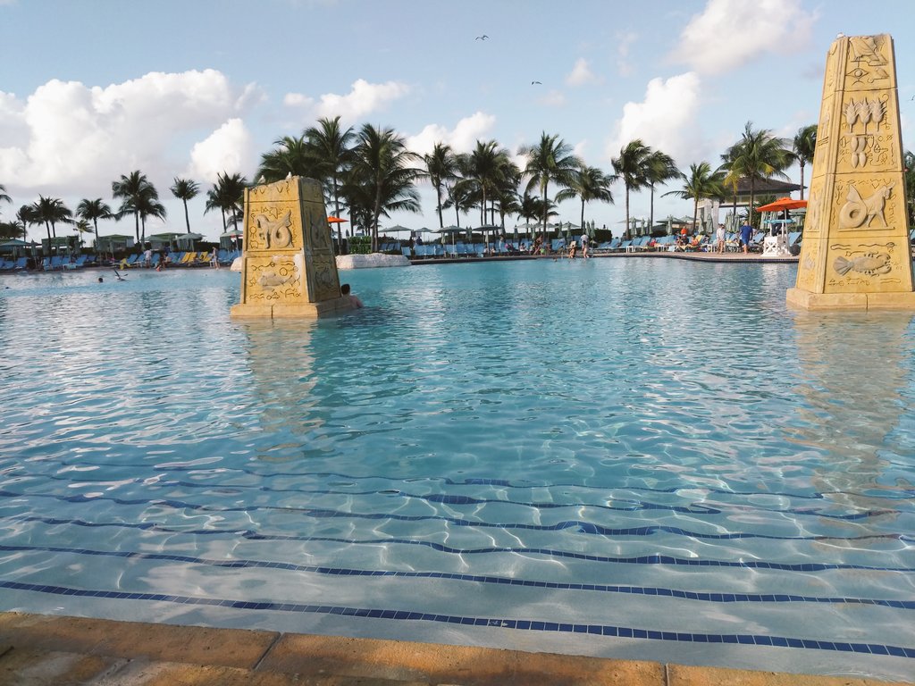 ChrisHo_TD's tweet photo. What an amazing week in the Bahamas, so glad that I could be apart of the last Champions! See you at Legends in F2021! @KarimKawadri @JGolara @ThomasdeLeon_TD @StefanMandic_ https://t.co/MFEZNuBMiy