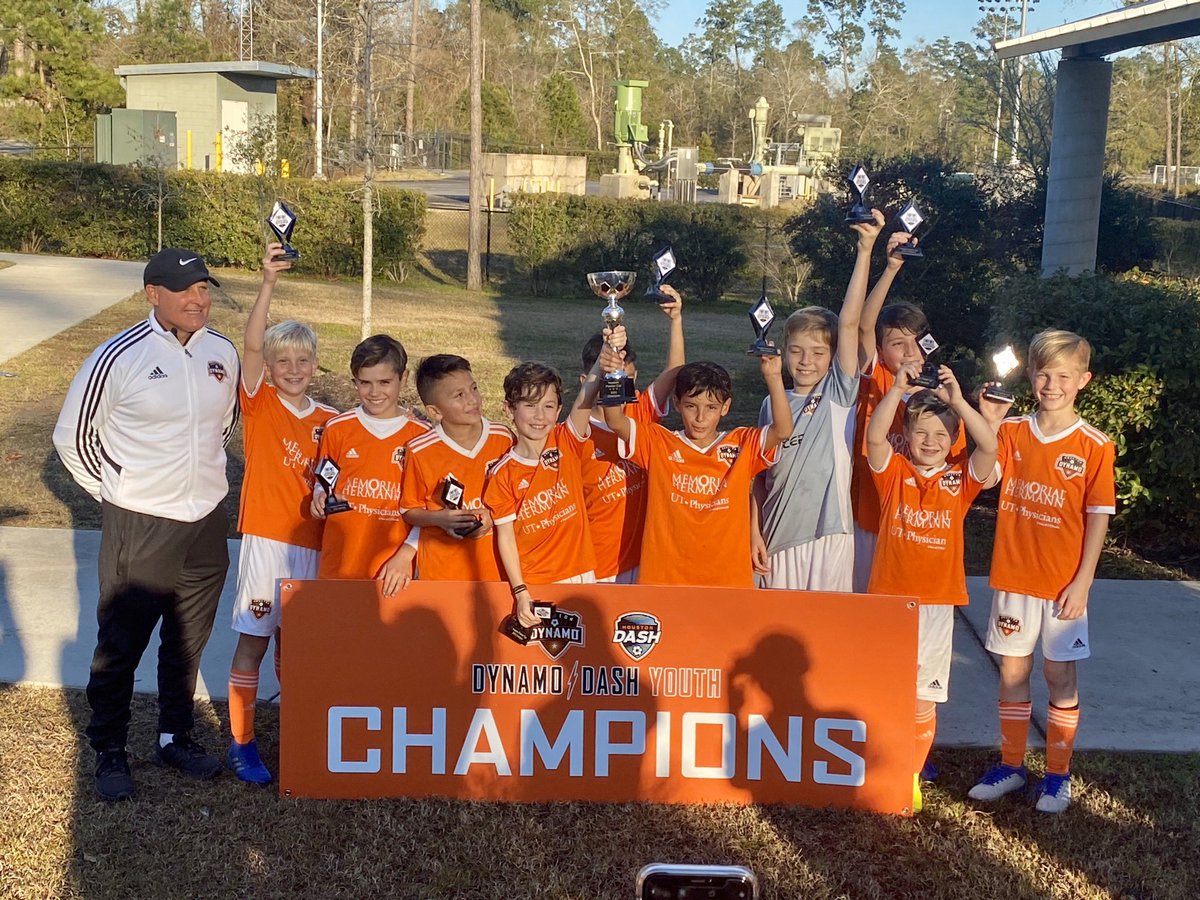 spencer_bates76's tweet photo. The boys have put in a lot of work for this one! 4-0 and out scored their opponents 19-2 with 3 shutouts #ddytournamets #hpc2020 #foreverorange #catalyst10ne #eb18 https://t.co/t7r5hqMwjh
