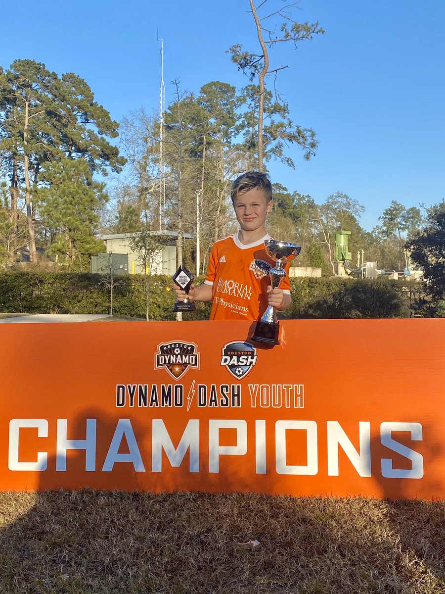 spencer_bates76's tweet photo. The boys have put in a lot of work for this one! 4-0 and out scored their opponents 19-2 with 3 shutouts #ddytournamets #hpc2020 #foreverorange #catalyst10ne #eb18 https://t.co/t7r5hqMwjh