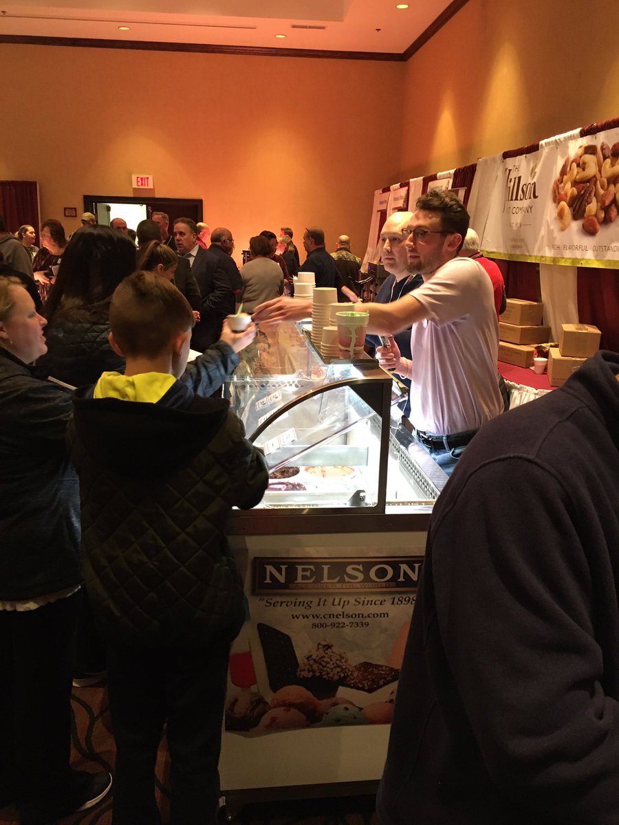 Country_Parlour's tweet photo. What an AWESOME weekend at the 2020 Peck Food Show!! So great to see our customers, and meet new ones!! Check out our website! https://t.co/dDUgl1lzmP https://t.co/8FsU5wvIym