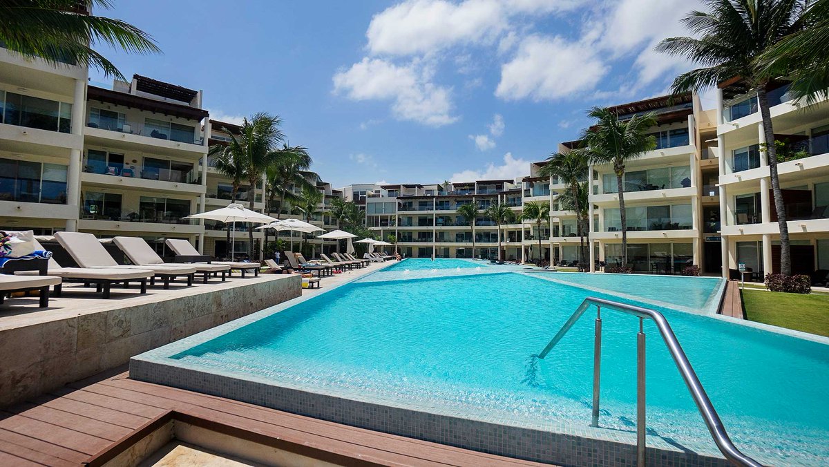 BricRealEstate's tweet photo. Why is The Elements the best building in Playa del Carmen? Our blog post outlines in detail our many reasons for rating it so high.

https://t.co/rHcsYlq5Xi https://t.co/jwVZY0xJeP