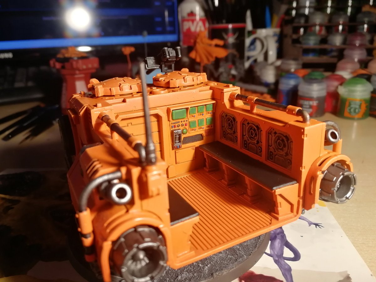 battlebunkerltd's tweet photo. Impulsor finished. Left the extra roof bit detachable as I prefer the look without it. #paintingwarhammer #warhammer40k #bloodangels #40k https://t.co/RBNHyi9x5Y