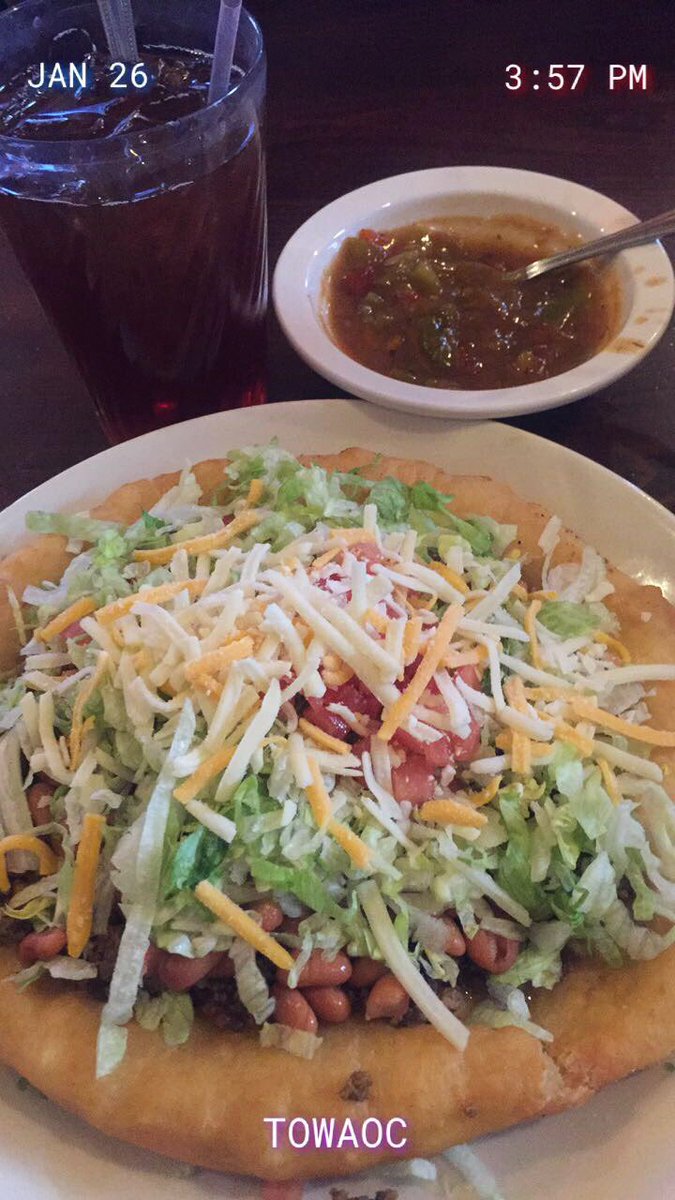 _rockinrobynn's tweet image. Update: I decided to eat, hw can wait for now. 🤤🐽 #noragrets #nativetaco