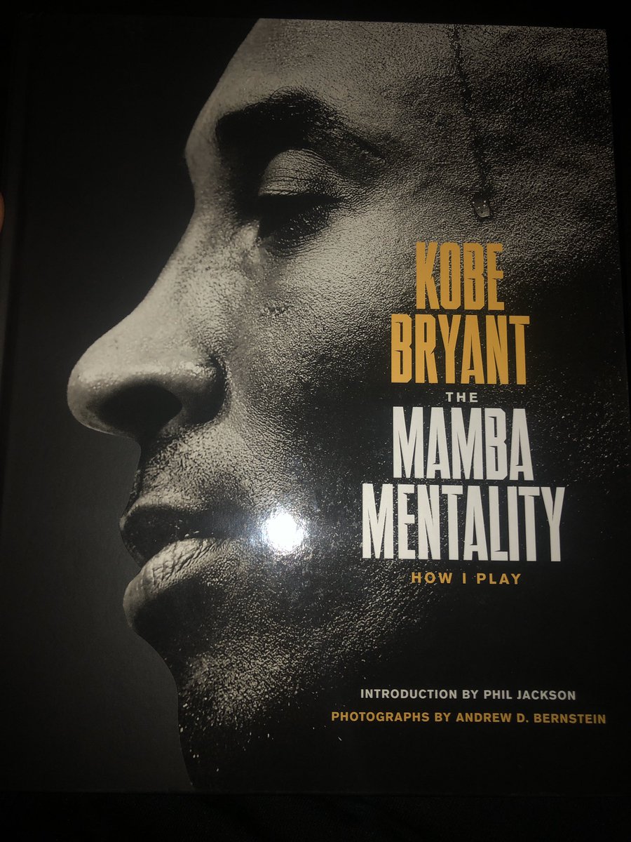 Jxll21's tweet photo. From watching games to reading his book there’s no doubt he’s left a piece of him within us. His inspiration runs on and off the court and definitely became someone I’ve idolized b/c of his seriousness in craft and how I play the game🏀. 
RIP💔 #MambaOut #MambaMentalityForever https://t.co/WemCA4snYe