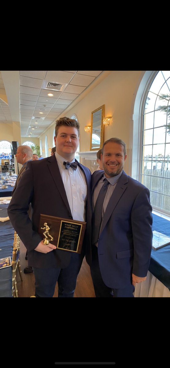 edtalanian's tweet photo. Honored to receive Most Outstanding Lineman award at West Islip Football Awards Dinner https://t.co/kznuNejp8H