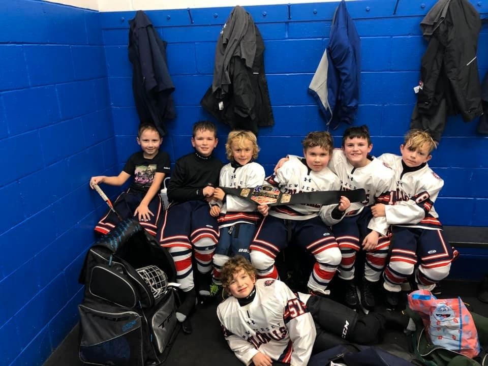 colonials_nj's tweet photo. WIN! NJ Colonials Mite Blue celebrates another victory (8-2) today vs. Bayonne 💪

#njcolonials #njcolonialsyouthhockey #bayonnerangers #hockey #youthhockey #icehockey #win #mites #miteshockey https://t.co/lMHl3mJ474
