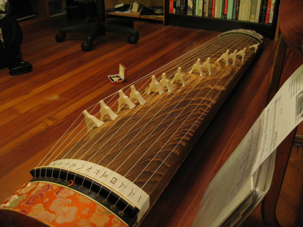 StyleSwitching's tweet photo. The Koto is a traditional Japanese string instrument. Just because it's traditional doesn't mean it's not prominent.
Check out these Koto covers
#koto #Covers #TraditionalMusic #CoverSongs #SwitchingStyles #Music #MusicBlog https://t.co/1uMAcyL7OH https://t.co/a6U53LOw6o