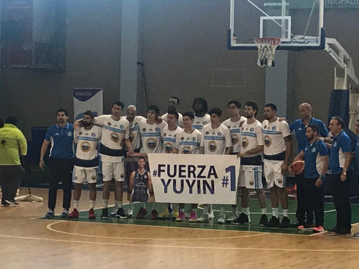 @PtoVarasBasket con mensaje de animo a Eugenio Luzcando, que por una lesion causada por el jugador Carrasco de Puente Alto queda fuera de <a href="/liga_nacional/">LNB Chile</a> <a href="/BilitoCarrasco/">BILITO CARRASCO</a> <a href="/jairperalta05/">Jair Peralta</a> <a href="/EscuderoManolo/">Manuel Escudero</a> <a href="/RobertioJuniar/">Motivation</a> <a href="/FePaBa/">FEPABA</a>