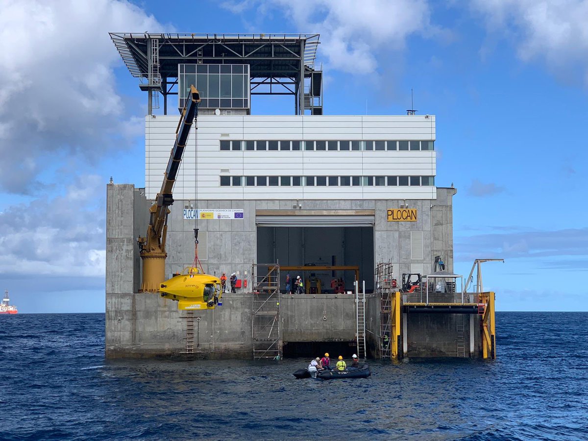 GliderPLOCAN's tweet photo. All set for tomorrow...looking forward another exciting #OceanExploration  day with @ICTINEU3 manned #submersible in waters of @plocan #ICTSNews #Marine #TestSite @SUT_news @MTSociety @AllAtlanticO  @UITradeShow Now is time for a good rest. #OceanTech #MarineRobotics #EUMR https://t.co/J2i3LSfG7A