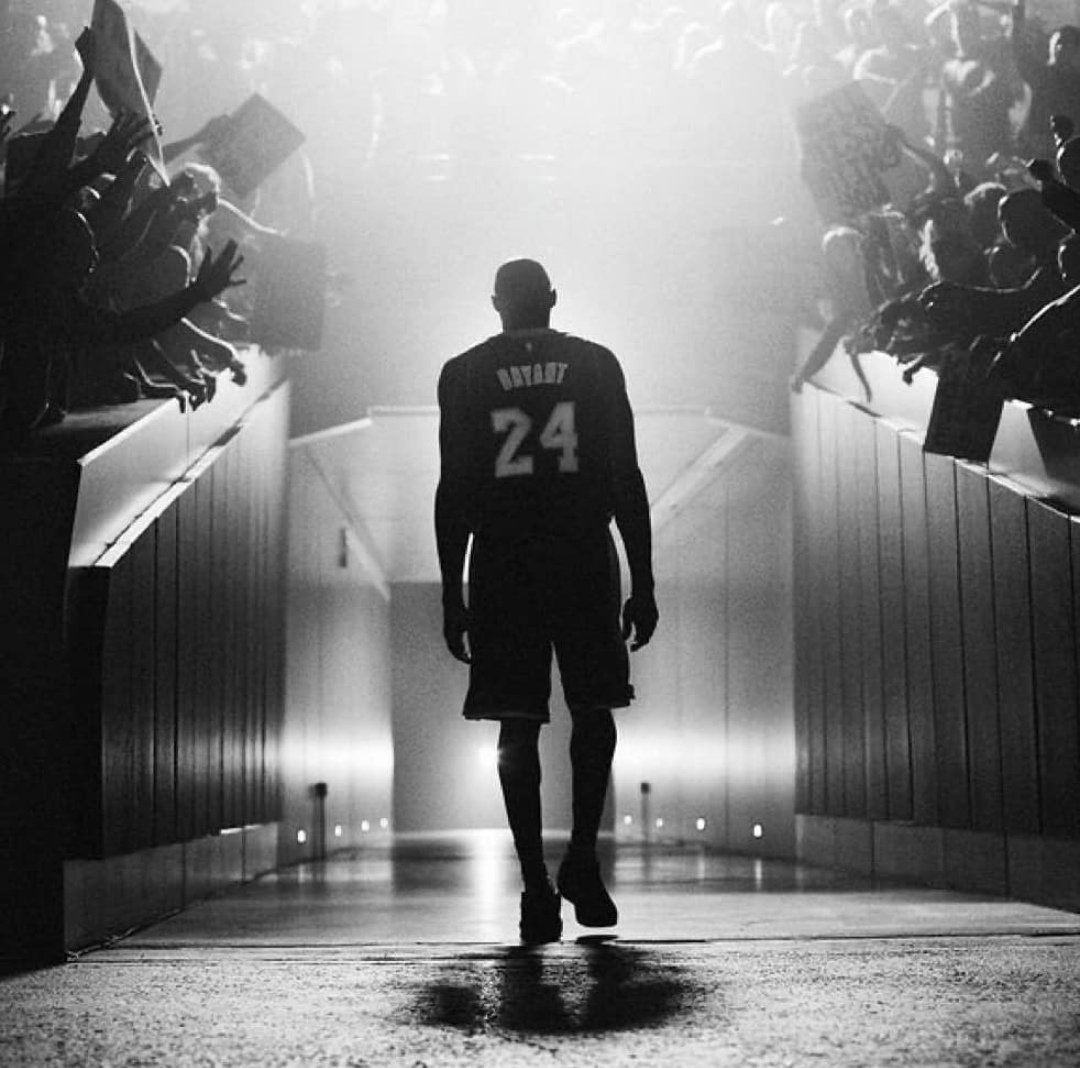 Sniadyy's tweet photo. RIP Kobe you ARe always in my heart! 💛
#KobeBryant #24 #8 #LAKERSLEGEND #LakersNation https://t.co/QDYk5UQp3G