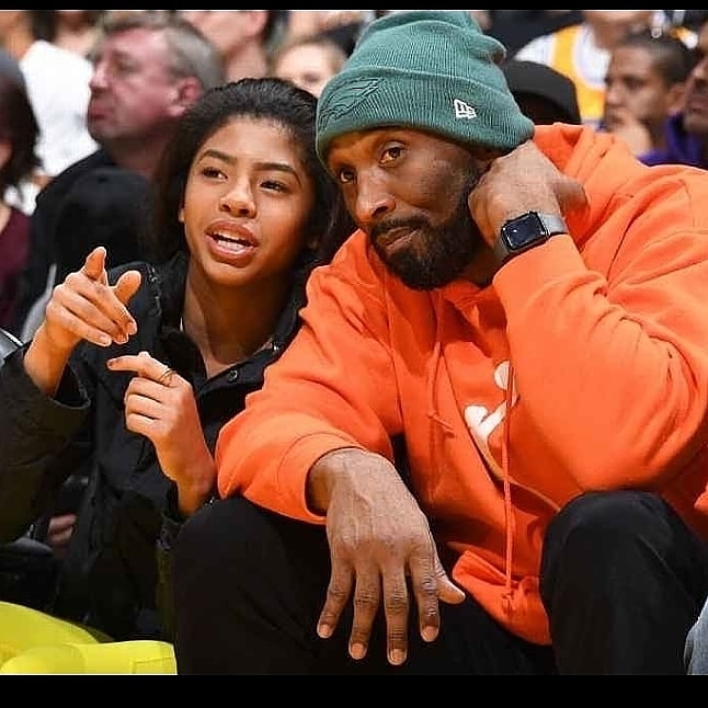 etwathletic's tweet photo. God bless you Kobe for sharing your gift with the world. This hurts like family. Rest in the arms of the father Kobe and Gianni Bryant. @johnjaames_ @sixtyaje @coachmorelliPHS @wcarter1257 @TweetsbyCoachP @SoCalVarsity @DezBryant @InsideSoCalSpts @MilesBoyd74 https://t.co/oHoelLicDa