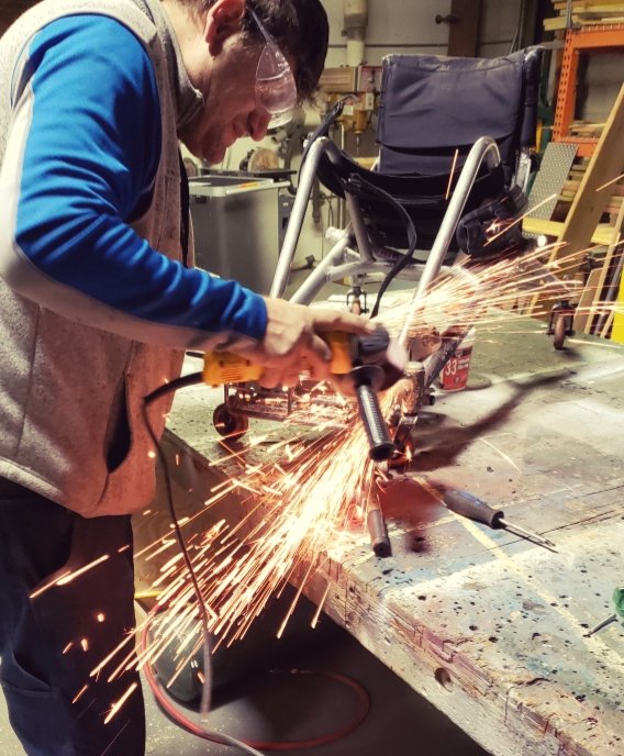 We got 99 problems, but a bad picker ain't one...
Big thanks to our behind the scenes welding pit crew, Victor Gerardi &amp; Evanston USD, who keep our chairs in top shape as we get ready for Detroit next weekend, Feb 1-2. 
#wheelchairrugby #quadrugby USQRA