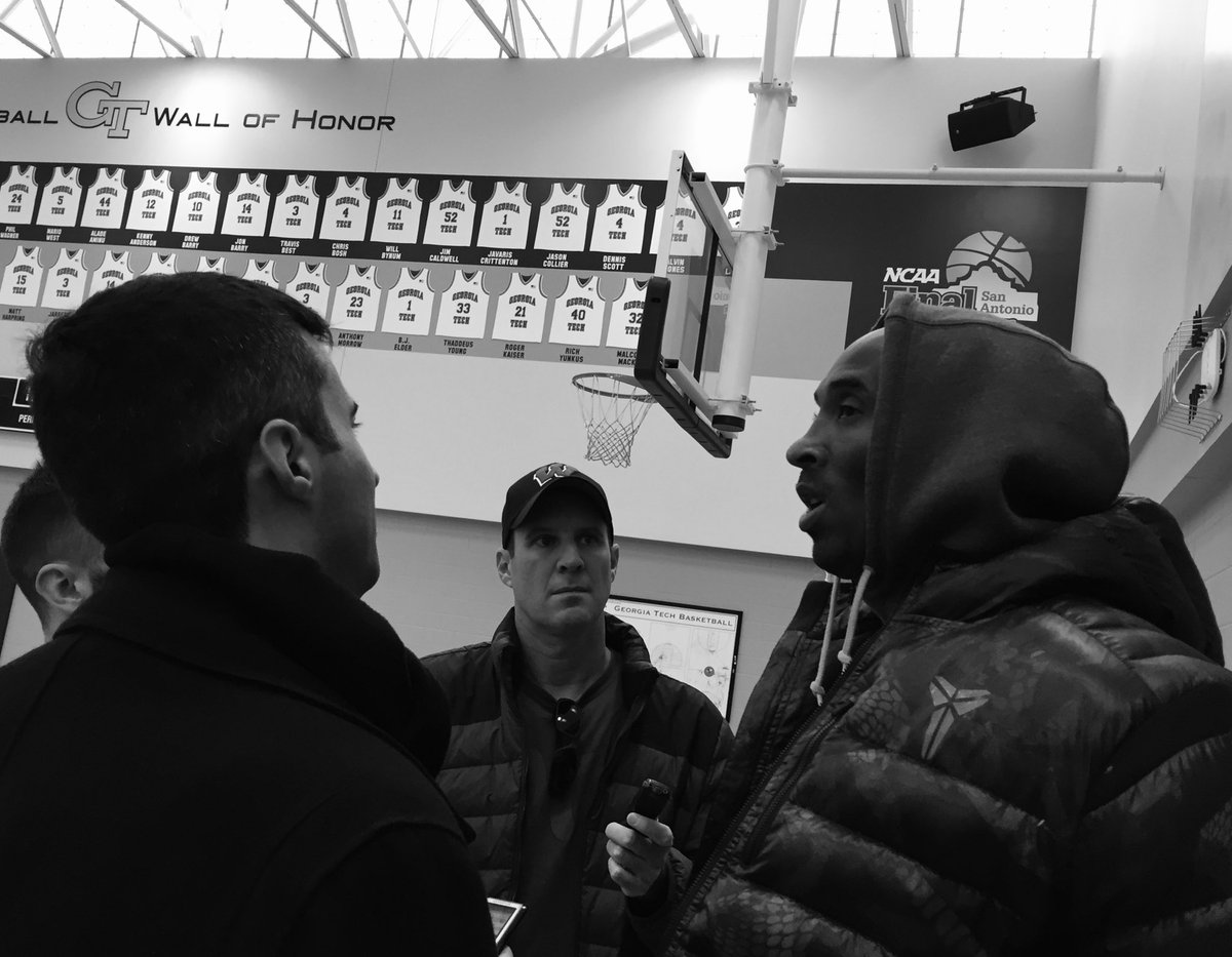 GTAthletics's tweet image. The world has lost a legend today. We mourn the loss of Kobe Bryant and offer our sincere condolences to the loved ones of everyone who lost their lives in today’s terrible tragedy. #RIPMamba