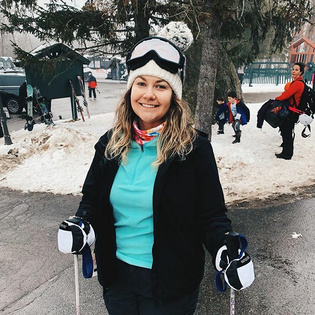 StacyKlamet's tweet photo. Bad news: I’m not going to make the US Olympic ski team. Good news: I definitely made progress this weekend! ⛷🎿🗻🌨 #progressnotperfection •
•
•
•
#mtsnow #vermont #learningnewthings #snow #skitrip #ifatfirstyoudontsucceed #brr https://t.co/geOdQB9b2v https://t.co/NqsFlRN2tk