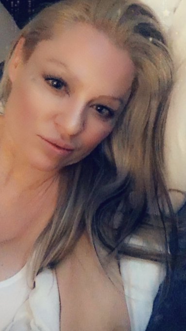 Night night ❤️💤💤 https://t.co/uTSLlBzAB3