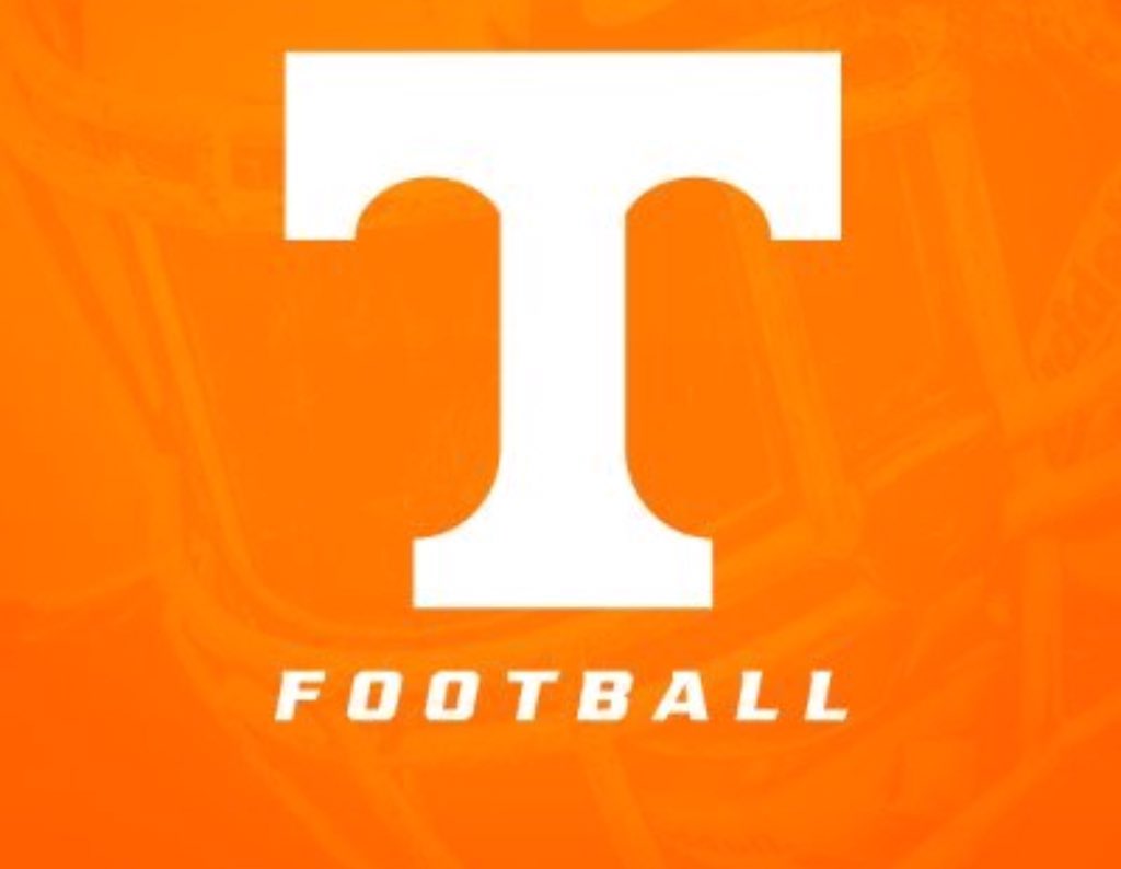 jawon_odoms's tweet photo. Blessed to receive an offer from the University of Tennessee @BuckFitz @CoachJoc4 @CSmithScout @HCPatriotsFB @BallHawkU @counce20 @V7Npa @Vol_Football https://t.co/v9lDip9Gjh