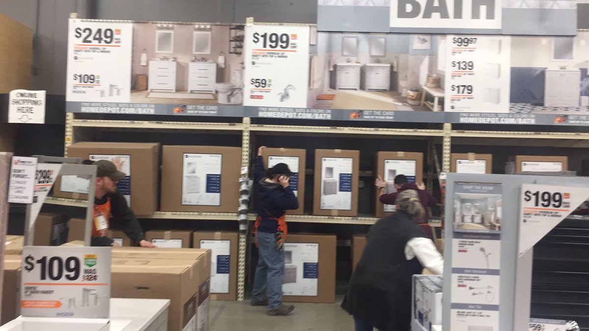 Full blitz of the kitchen and bath event <a href="/maryanne_stl/">Maryanne St. Laurent</a> <a href="/JasonArigoni/">Jason Arigoni</a> <a href="/horibin/">Paul Horibin</a> #BleedOrange