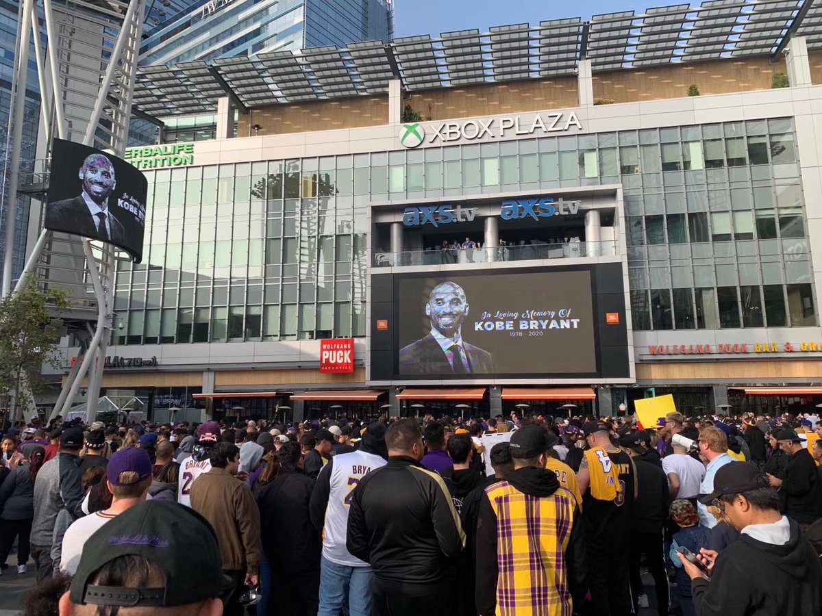 Steven56379967's tweet photo. L.A Staples Center https://t.co/WePmLDVfwd