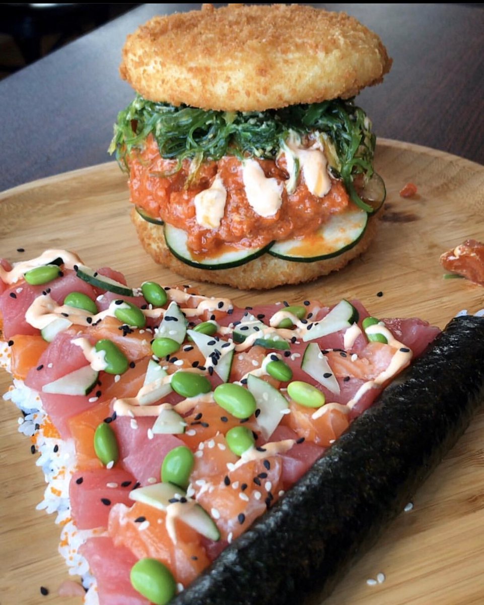 Someone help me with this #sushi  burger and pizza RT
Instagram.com/Sushitooth