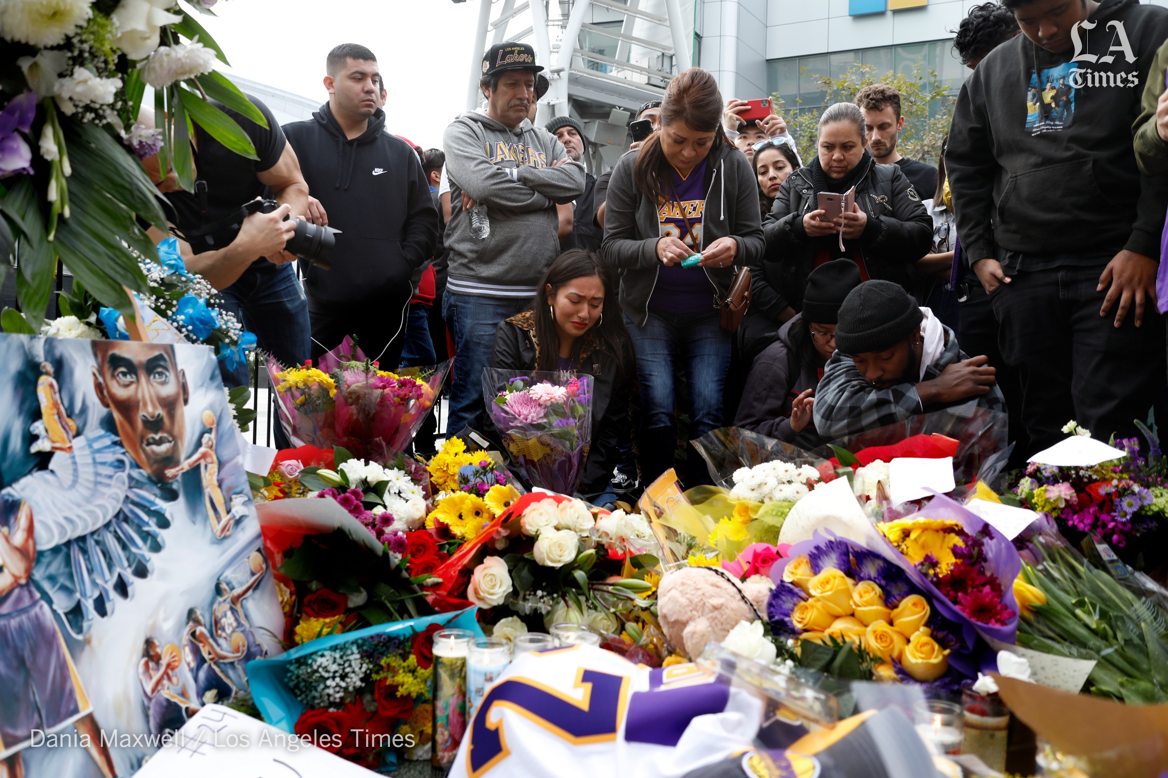 EPPytH2UwAEBp2y?format=jpg&name=4096x409