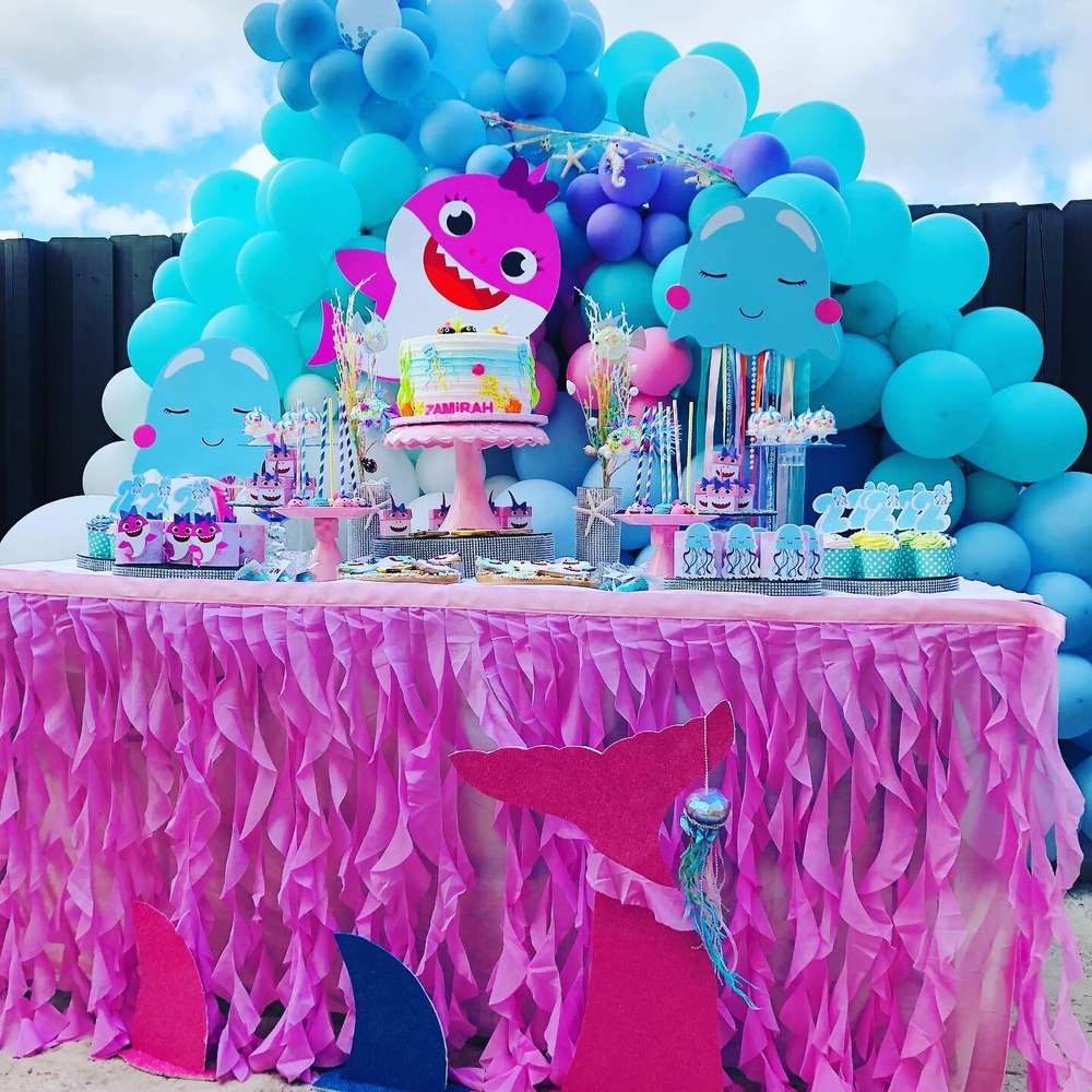 Catch My Party on X: Dive into this marvelous Baby Shark birthday party!  Love the birthday cake!  #catchmyparty #partyideas # babysharkparty #babyshark #girlbirthdayparyy #undertheseaparty   / X