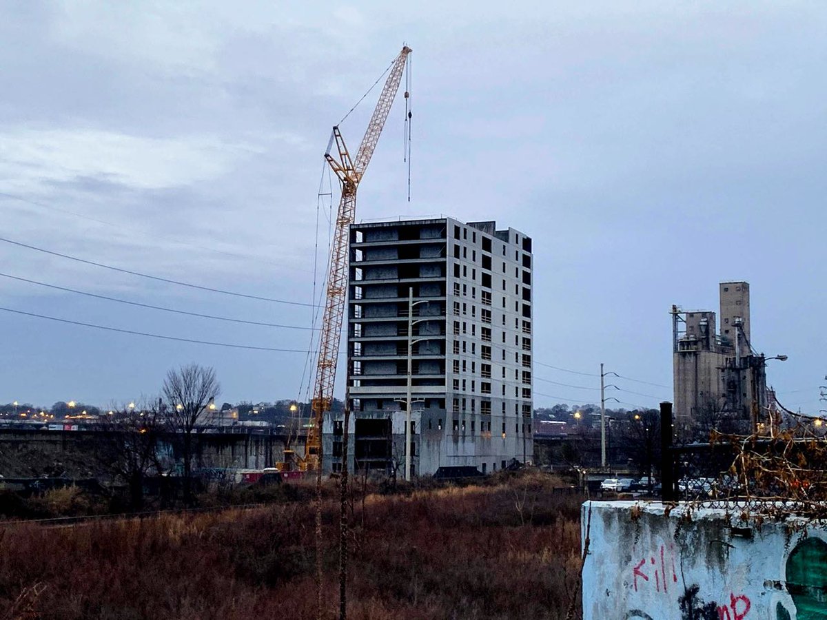 Check out a sample of the projects under construction in Richmond in our new photo series. Unsurprisingly, Scott's Addition and Manchester are well represented. #rva #richmond #architecture #development #cranes 
architecturerichmond.com/2020/01/27/und…