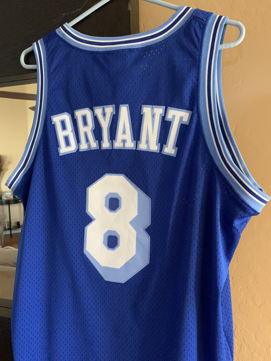 caseytaggatz's tweet photo. Haven’t touched a jersey in two decades, but rocking this tonight. Thank you, Kobe. RIH.

#MambaMentality #824 https://t.co/41NQqLj9l6