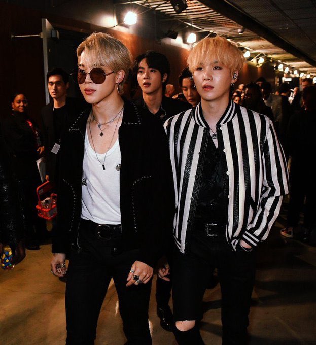 gimbapkuk's tweet photo. okay.......breathe https://t.co/g5Mdvt76Hk