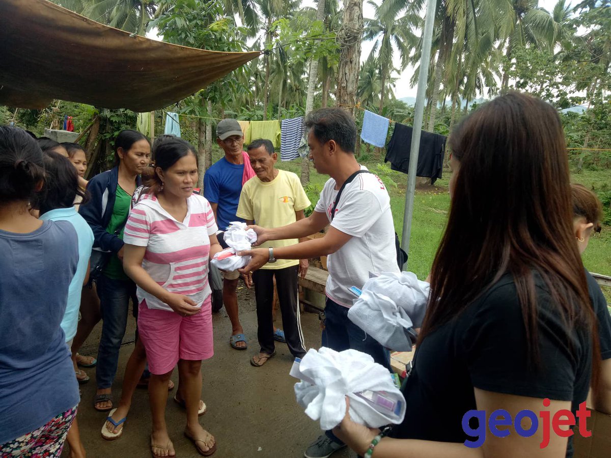 GeojetLogistics's tweet photo. Last Saturday, we visited some of the evacuees that are from Lemery, Batangas. We've distributed hygiene kits, medicines, diapers (for the children) and other major needs of the evacuees.
We would like to thank all those who donated and helped us give a smile to the evacuees. https://t.co/60Naib7FCA