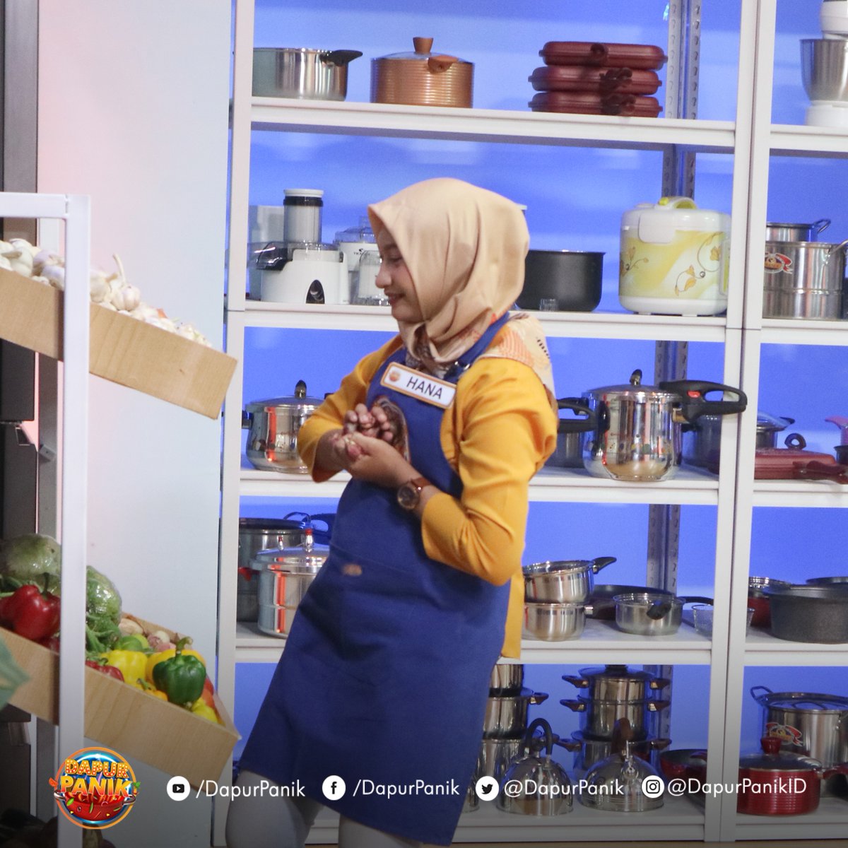 Dariawal dapet tantangan ambil bahan dalam 60 detik, Hana udah keliatan santai banget. Duhhhh bakal berhasil masak gak ya? #DapurPanikID <a href="/officialgtvid/">OfficialGTVID</a>