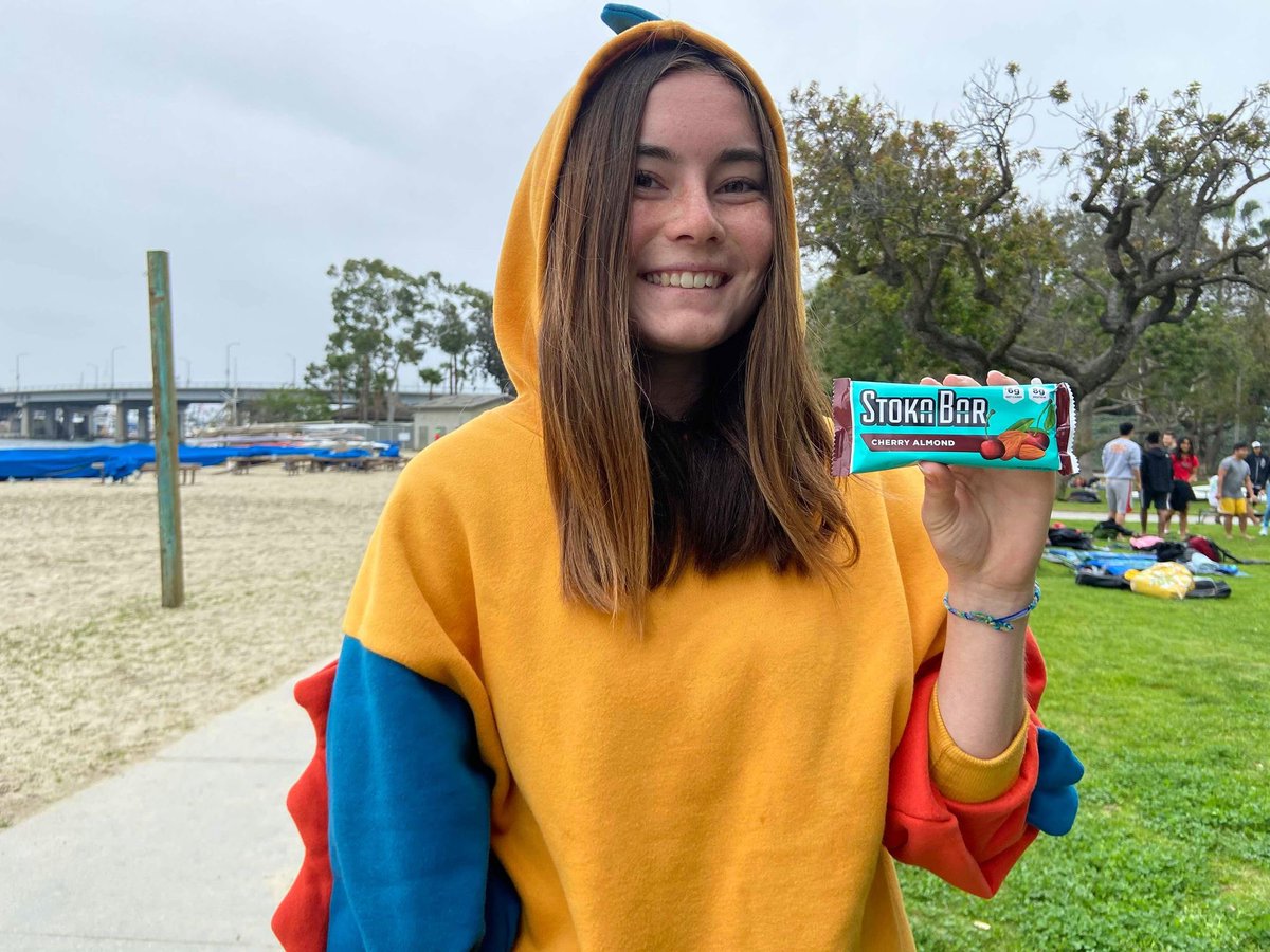 ucladboat's tweet photo. As we are transitioning to a later practice time, most of our paddlers need the nutrition and energy to get them through the rest of the day. We are super grateful for @StokaBars for fueling our team. Thanks so much for the donation!

#ucla #ucladb #dragonboat #sponsor #stokabars https://t.co/Px079ukOXi