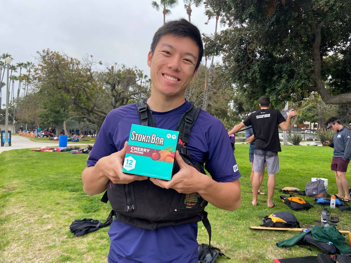 ucladboat's tweet photo. As we are transitioning to a later practice time, most of our paddlers need the nutrition and energy to get them through the rest of the day. We are super grateful for @StokaBars for fueling our team. Thanks so much for the donation!

#ucla #ucladb #dragonboat #sponsor #stokabars https://t.co/Px079ukOXi