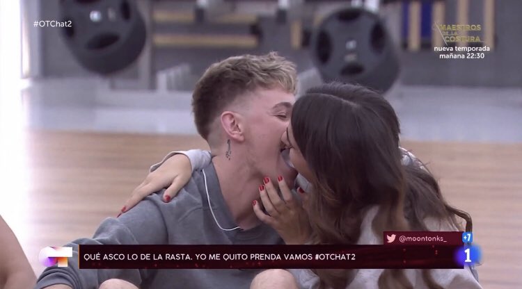 lauu_sainz's tweet photo. No se si quiero ser Hugo o Anaju #OTChat2 https://t.co/dw2l56M4Yq