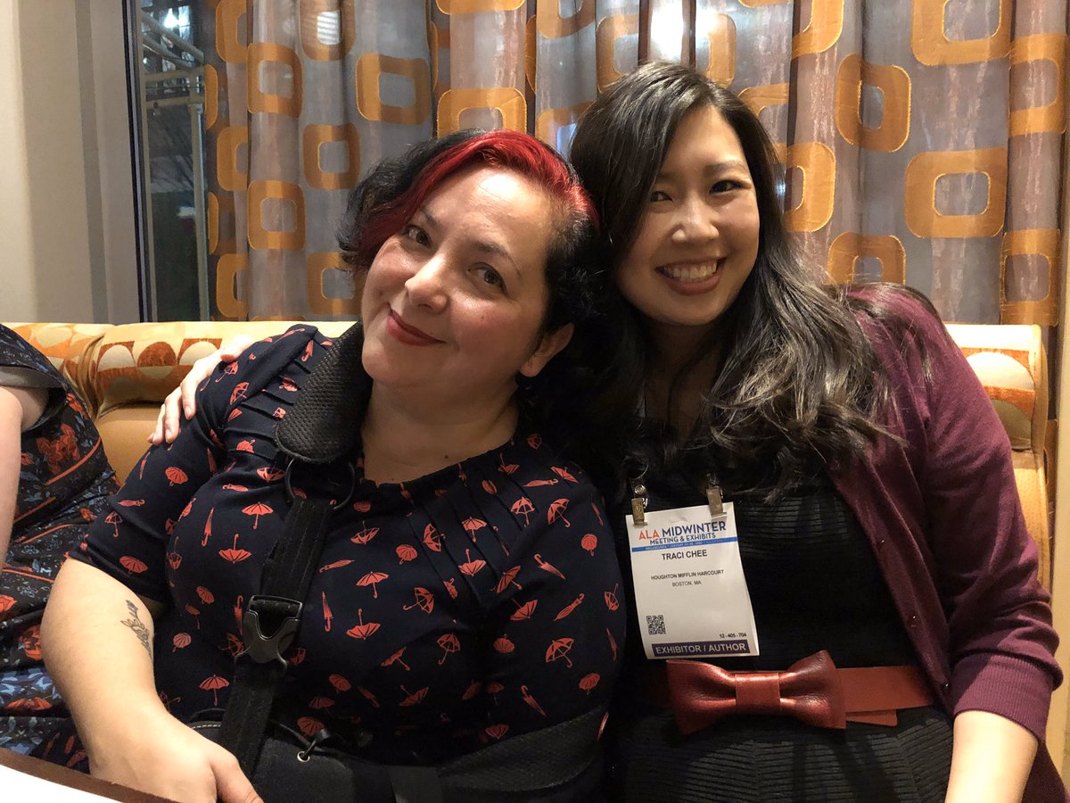 magpiewrites's tweet image. #alamw2020 was amazing in large part to this incredible human (una JEFA) my agent sibling, @tracichee ANYWHERE IN THE WORLD THAT I ORDER FRIES, know that half are yours. Xoxo