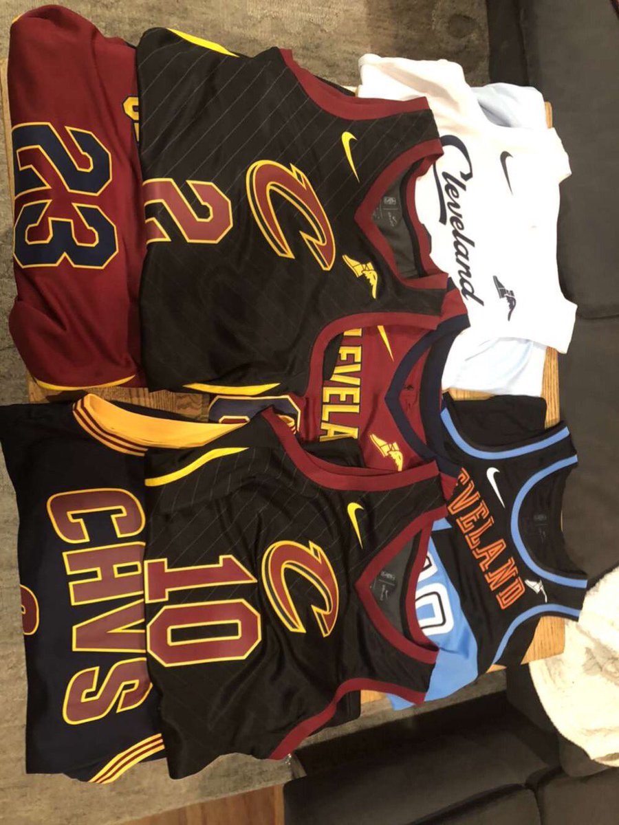 juicetin34's tweet photo. @StubHub @cavs @cavs @StubHub #cavsgear https://t.co/GKA9mMpwuf