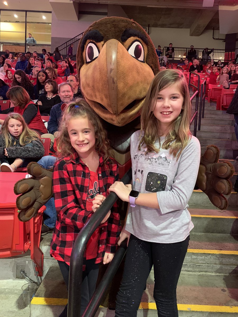 ciccanic's tweet photo. Women’s UMD vs. Northwestern game today! Great game and Terp WIN!🏀🤩 #futureterps https://t.co/wB2kdLwIoI