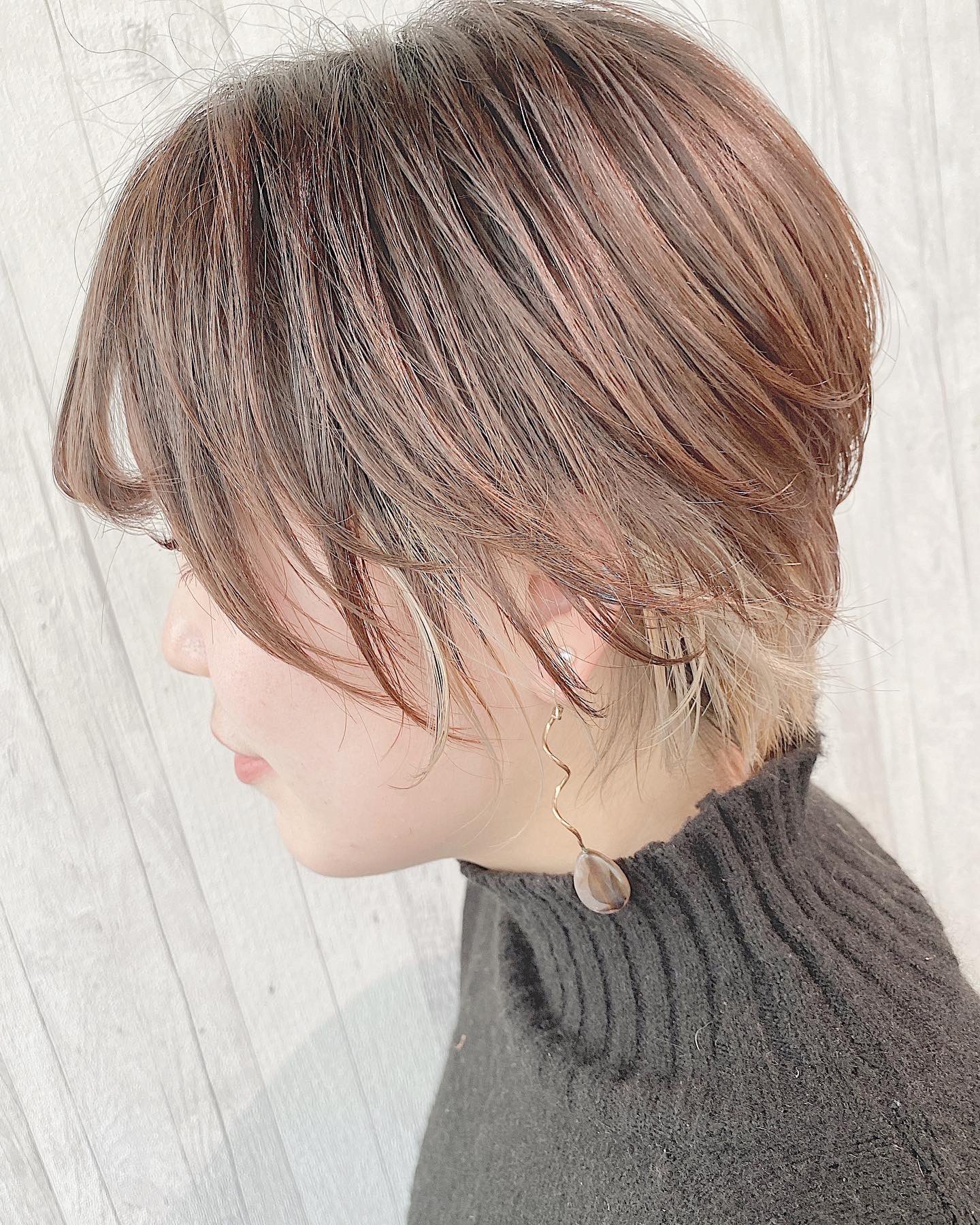 長沼彰憲 ウルフ美容師 ショート ボブ ハイトーンカラー Al Twitter どこから見ても美シルエットなエッジショート インナーカラーを生かすウェイト感 ショートヘア ショートボブ ショートカット ウルフショート くびれショート インナーカラー Bish