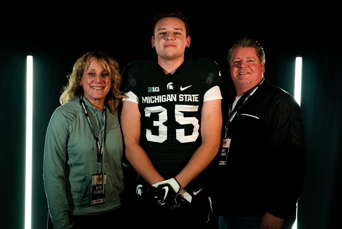 NylanderCharlie's tweet photo. Thankful to receive a PWO offer from Michigan State University @Coach_Staten https://t.co/cORg0cjBPa