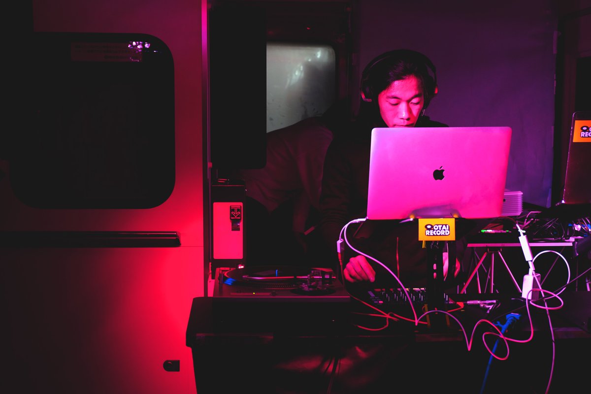 MJackshun's tweet image. CLUB TRAINは毎日帰宅時の電車でやればいいと思う。
来年も絶対行く！
#clubtrain #clubtrain2020