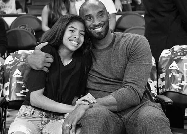 cesarcaste's tweet photo. Es lamentable cuando personas valiosas parten de este mundo de una manera inesperada. Elevamos una oración por los familiares de Kobe Bryant, su hija y las personas que perdieron la vida en este trágico accidente. La presencia de Dios fortalezca sus corazones en estos momentos.🙏🏼 https://t.co/Dpud6TRaDc