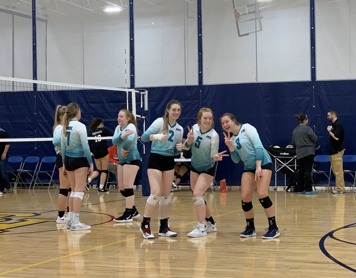 clubapexvball's tweet photo. 18 White starts the season with a 3rd place finish in gold.  #clubapexvolleyball #winorlearnneverlose https://t.co/ZKAL94YvBN